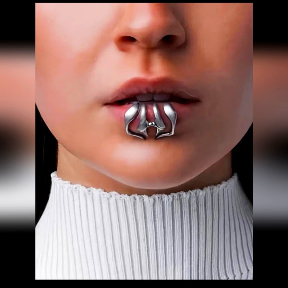 SEX KITTEN LIP JEWELRY